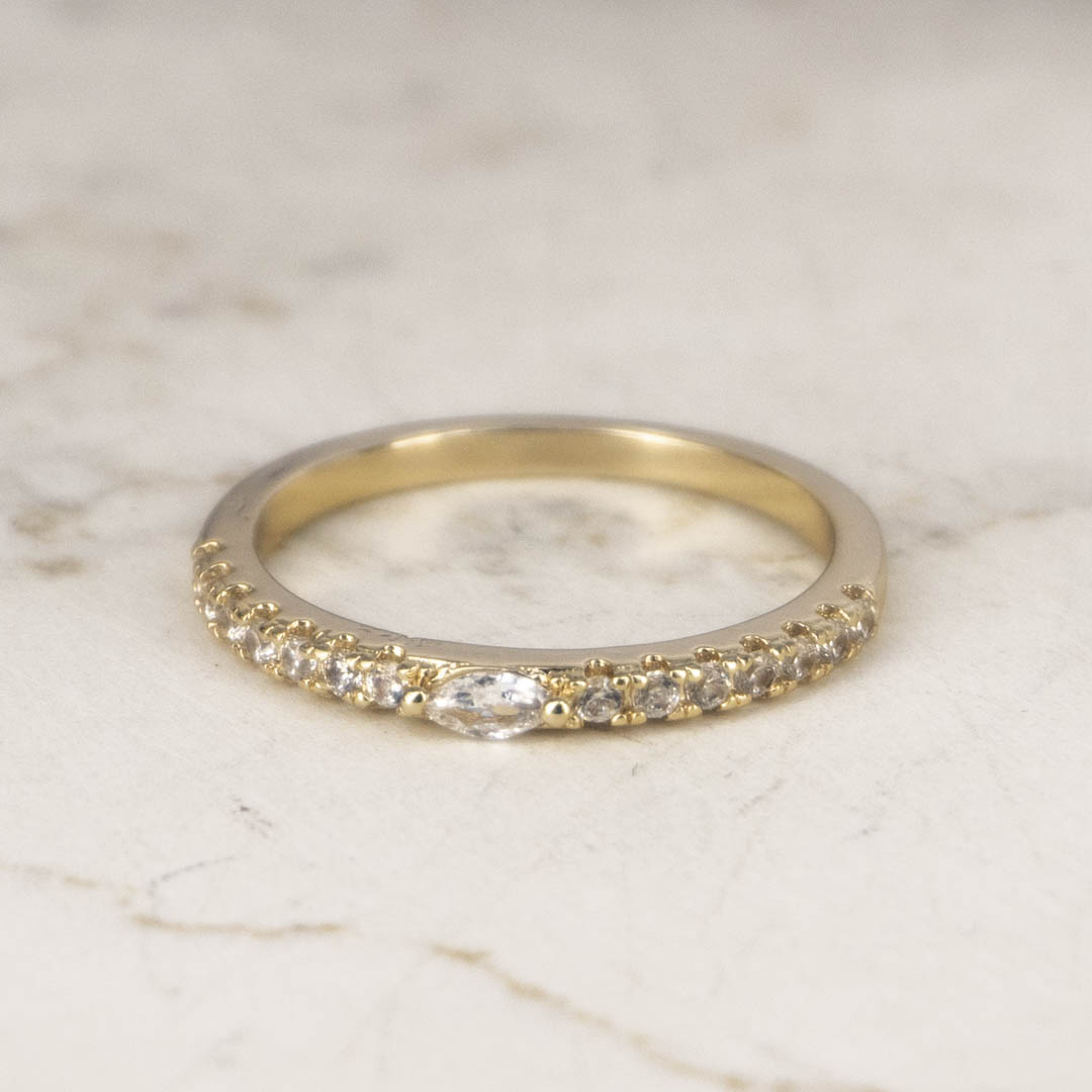 ANILLO CIRCON OVALO ACOSTADO