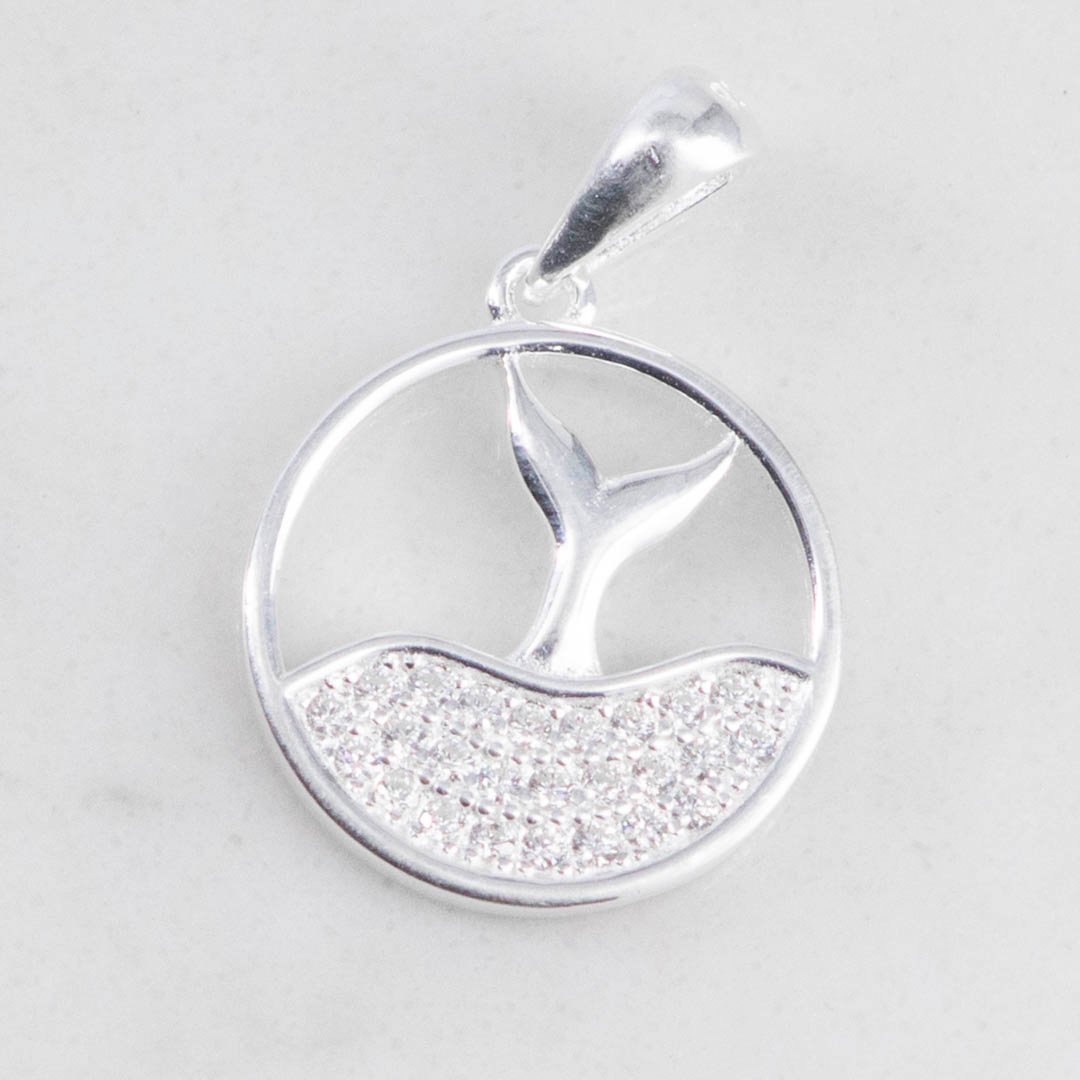 DIJE CIRCULO COLA DE BALLENA CIRCONES